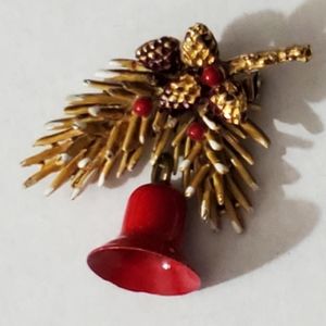 Vintage ART Arthur Pepper pine snow pinecone berries brooch pin Christmas winter